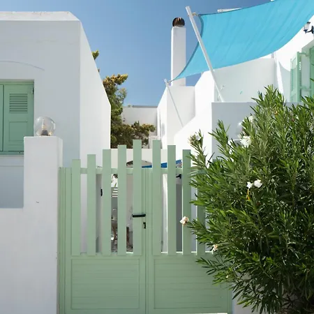 Perseas Aparthotel Naousa (Paros)