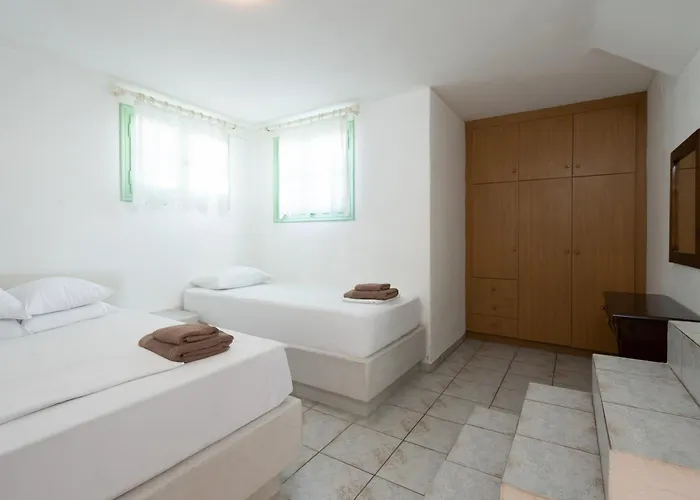 Aparthotel Perseas 3*