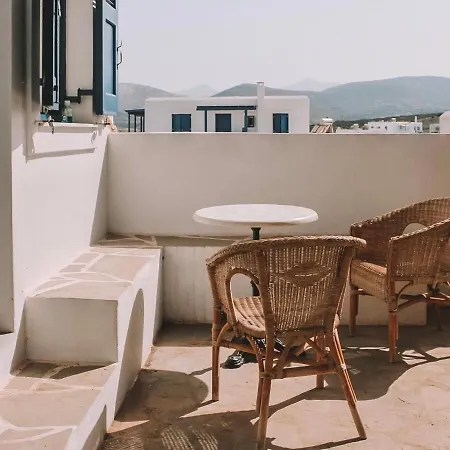 מלון דירות Perseas 3*