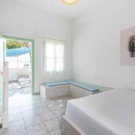 Perseas מלון דירות